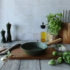 Poêle Ector Induction Aluminium Revêtu Manche En Bois 20 Cm Vert -Fine Kitchenware 108019 4 1 Poele Ector induction aluminium revetu manche en bois 20 cm vert Ogo