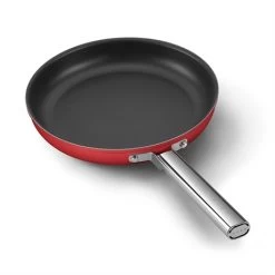 Smeg Poêle Aluminium Antiadhésive 30 Cm Rouge Mat -Fine Kitchenware 131024 3 1 Poele aluminium antiadhesive 30 cm rouge mat Smeg