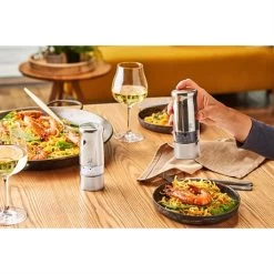 Peugeot Moulin à Sel électrique Zeli -Fine Kitchenware 20089 2 2 Moulin a sel electrique Zeli Peugeot