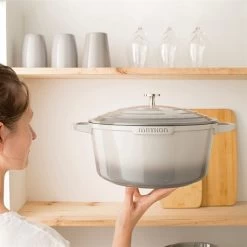 Cocotte Légère Ronde En Fonte D’aluminium 28 Cm 6,7 L Rouge 7 Cocotte Légère Ronde En Fonte D’aluminium 28 Cm 6,7 L Rouge -Fine Kitchenware 203007 2 3 Cocotte legere ronde en fonte d aluminium 28 cm 6 7 L rouge Mathon