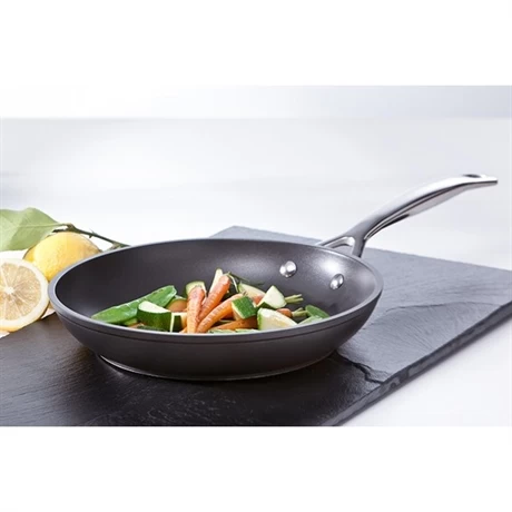 Le Creuset Poêle 20 Cm Les Forgées 4 Le Creuset Poêle 20 Cm Les Forgées – Image 2
