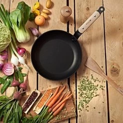 De Buyer Poêle 24 Cm Choc B Bois -Fine Kitchenware 281004 1 2 Poele 24 cm choc B Bois De Buyer