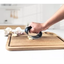 Presse Ail Ergonomique -Fine Kitchenware 401019 2 1 Presse ail ergonomique Pradel France