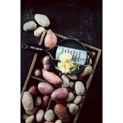 Microplane Râpe à Fromage Extra Grossier Gourmet Noire -Fine Kitchenware 478015 4 1 Rape a fromage Extra grossier Gourmet noire Microplane