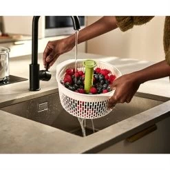 Joseph Joseph Passoire-Essoreuse Spindola -Fine Kitchenware 650160 2 1 Passoire Essoreuse Spindola Joseph Joseph